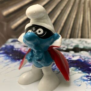 Vintage Spy Smurf Figurine Peyo